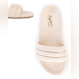 Brand new never been worn Seychelle ivory leather slides!